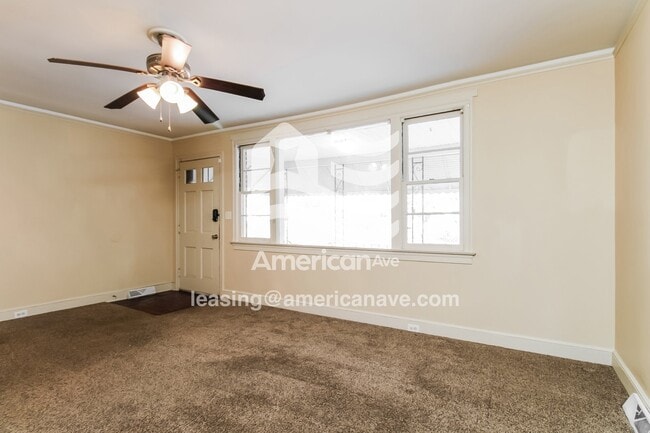 Photo - 2713 Marling Dr