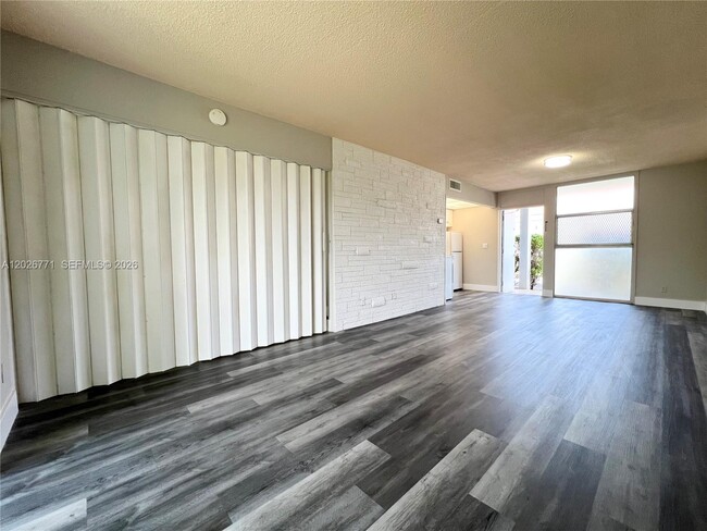 Building Photo - 777 SE 2nd Ave Unit A102