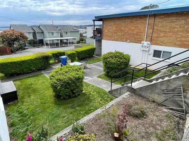 Photo - Moore (1371 SE 9th Ave &amp; 1370 SE 10th Ct.) Unit #202