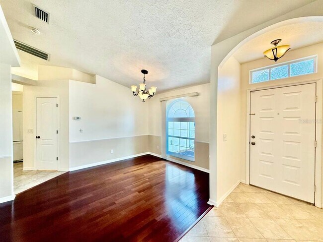 Photo - 9815 La Vonda St