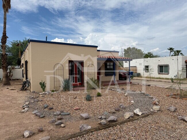 Photo - 3215 E Willard St
