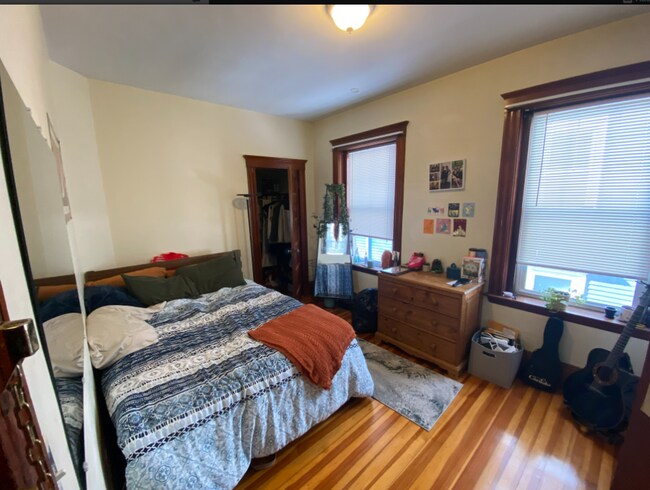 7 Hillside St Unit 2