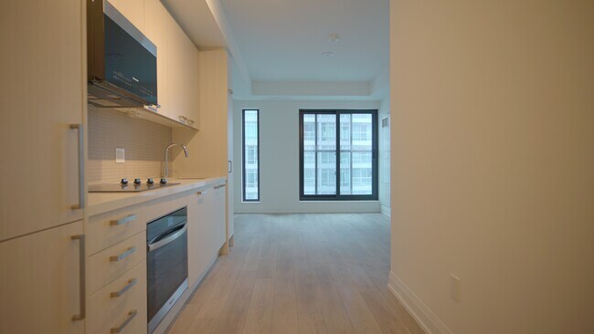 Photo - 20-2420 Soudan Ave