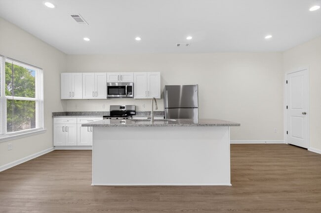 Photo - 3109 W 11th St Unit 3109 W 11th St - B