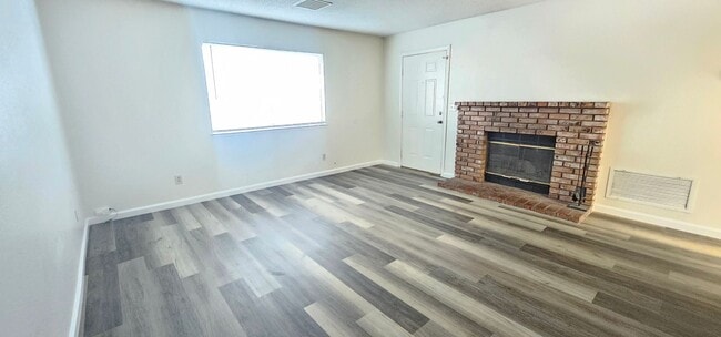 Photo - SUN421 Unit Apt A