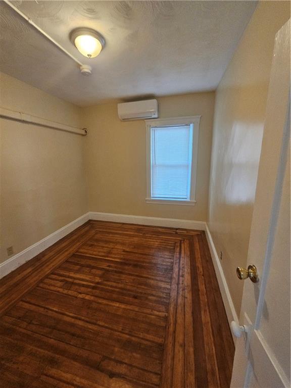 Photo - 71-71 Fales St