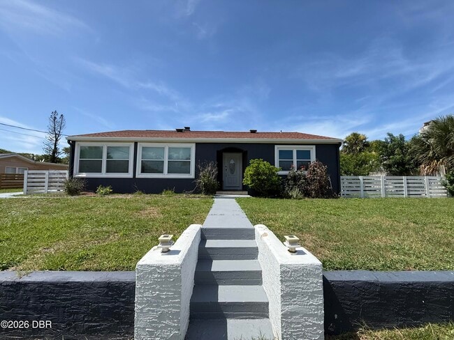Building Photo - 131 Minerva Rd