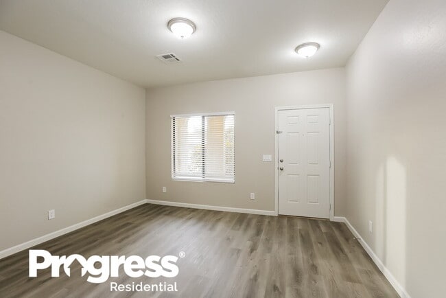 Photo - 2558 W Lynne Ln