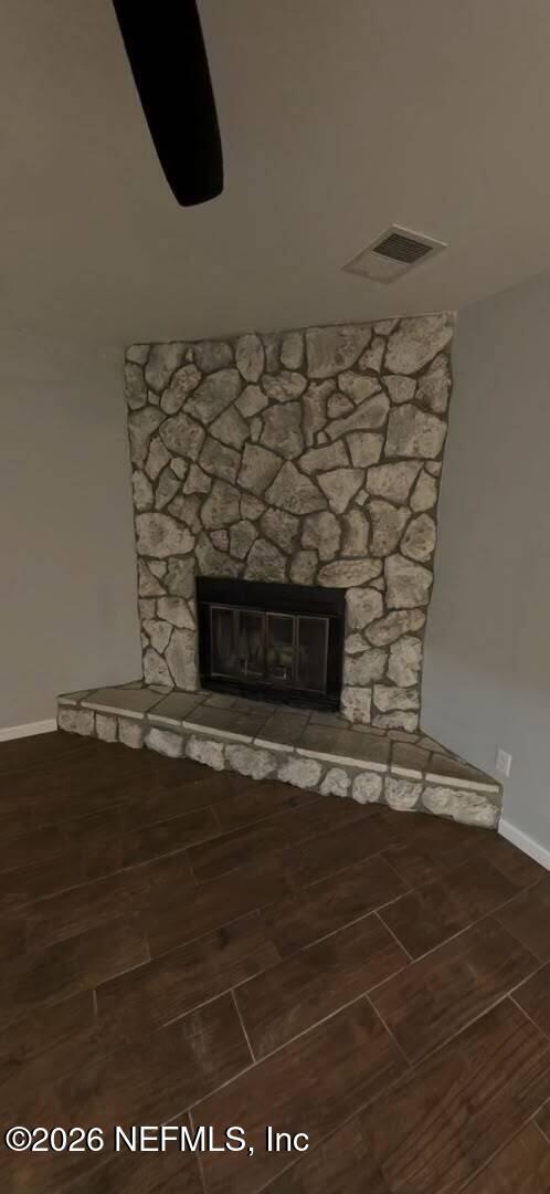 Photo - 1294 Bee St N