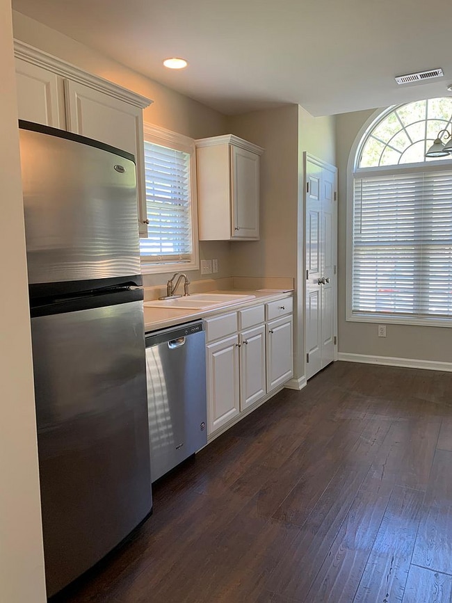 Photo - 209 Harris Rd