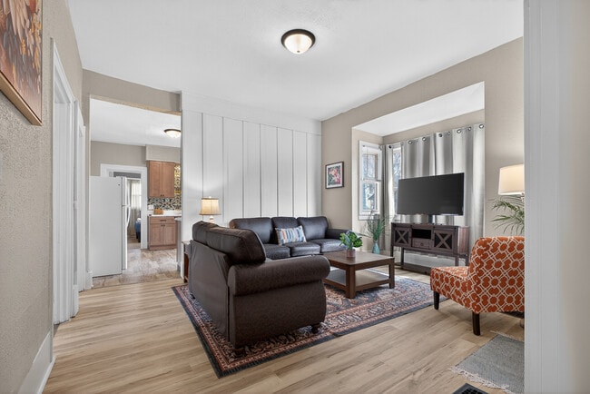 Photo - 700 Broadway Ave NW Unit 1A