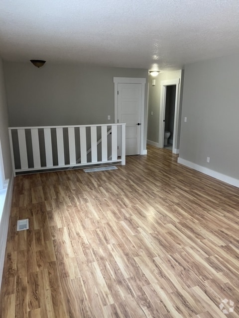 Building Photo - 4404 SE 34th Ave Rental