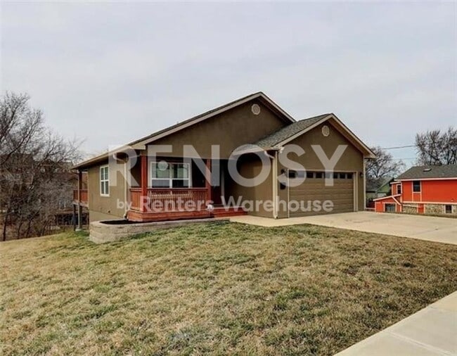 Building Photo - 4 Bedroom/ 3 Bath Home Near KU MED