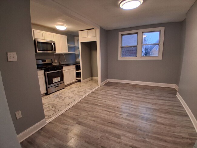 Photo - 3 BED 1 BATH HOME FOR RENT