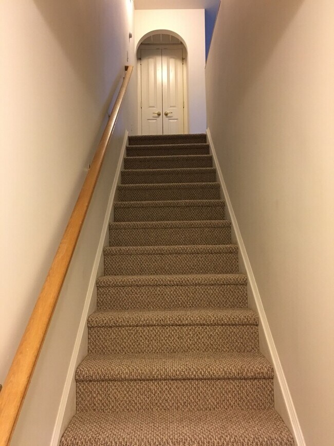 Riverbend Townhouse with Breathtaking View... House Rental in