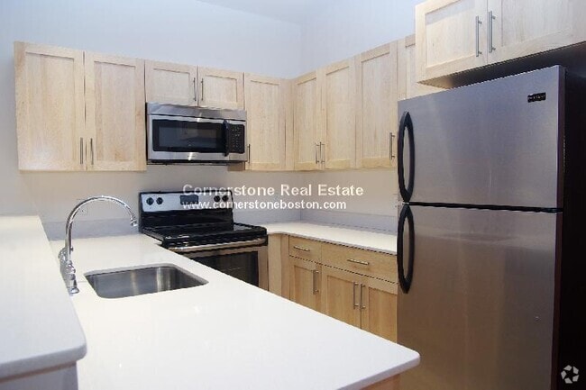 Building Photo - 42 Washington St Rental