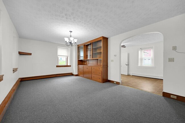 Photo - 709 Schaeffer Rd