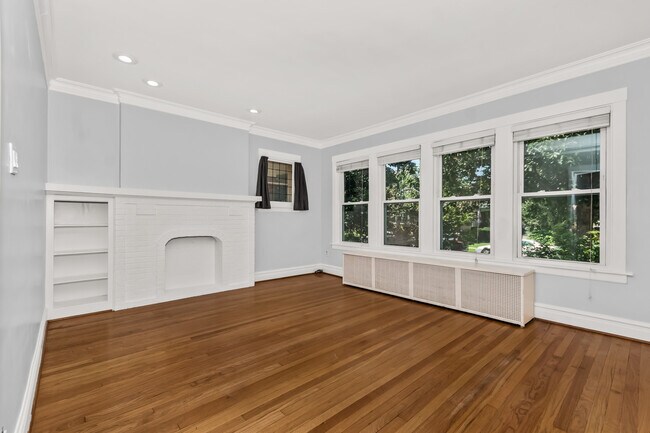 Photo - 7457 N Maplewood Ave