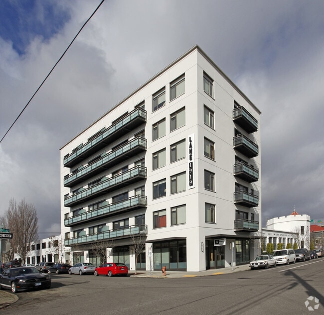 Lane 1919 - Lane 1919 Apartments