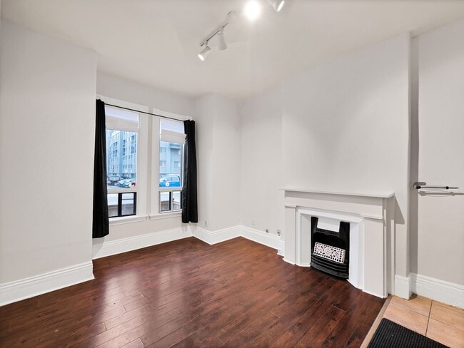 Photo - 208 Wilson St Unit 1