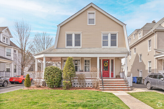 Building Photo - 206 Mortimer Ave Rental