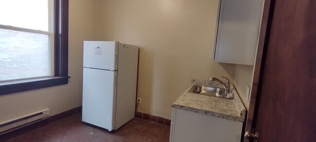 Photo - 326 N Front St Unit 1