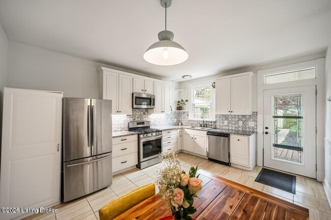 Photo - 722 Camp St