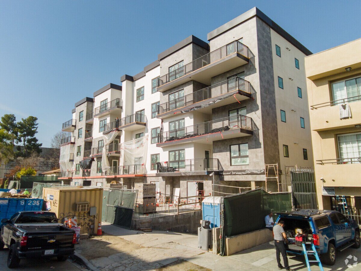 JAN 2022 - 5153 Maplewood Apartments