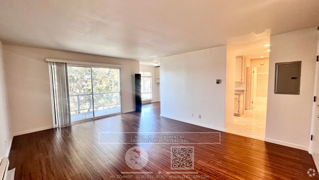 Building Photo - Beautiful large 1 bedroom with Hardwood la... Unit D389 Rental