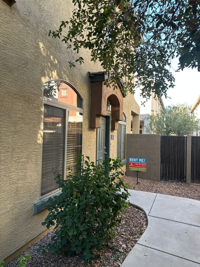 Photo - 2 Bedroom Condo in the Tre Allagio Community Near N Price Rd and W Elliot Rd!