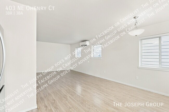 403 NE Ohenry Ct