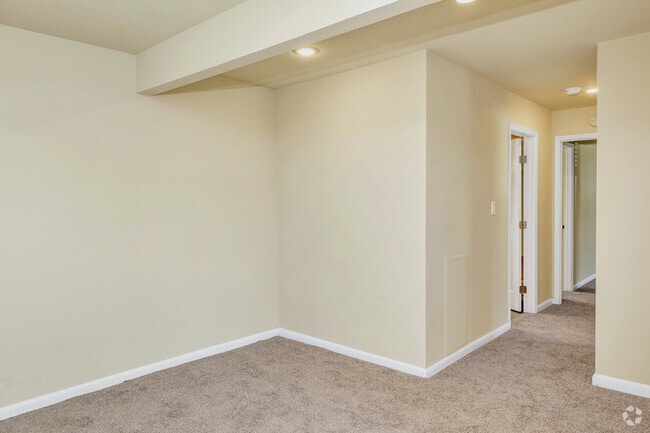 2BR, 2BA - 1,055SF - Baylor - Dining Room