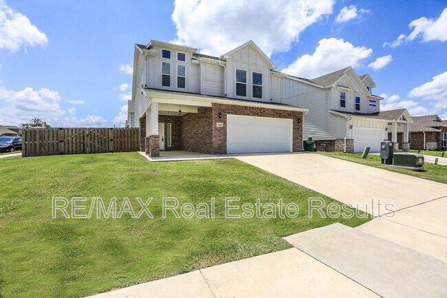 Photo - 2011 Wildflower Dr