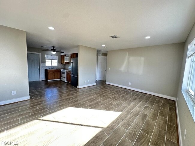 Photo - 127 Gordon Ave S