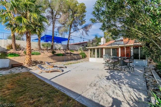 Building Photo - 2457 Swan Ln