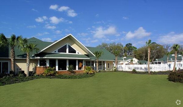 The Greens at West End - The Greens at West End Apartments
