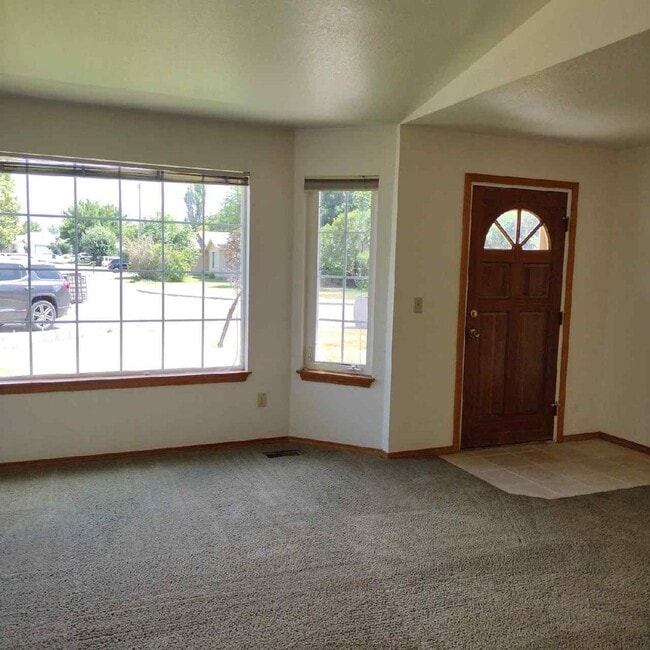 Photo - Charming Home with Huge Backyard!