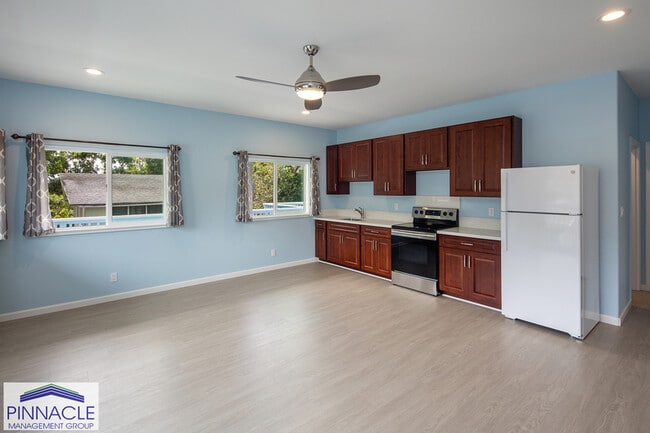 Building Photo - 23 Jasmine St