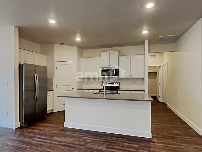 Photo - 5079 W Bellevue St