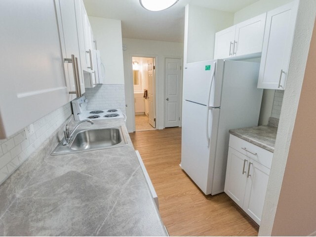 Kitchen - Hollow Run Apartments