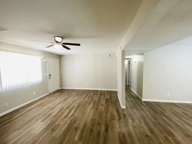 Building Photo - 2438 E Inverness Ave Rental