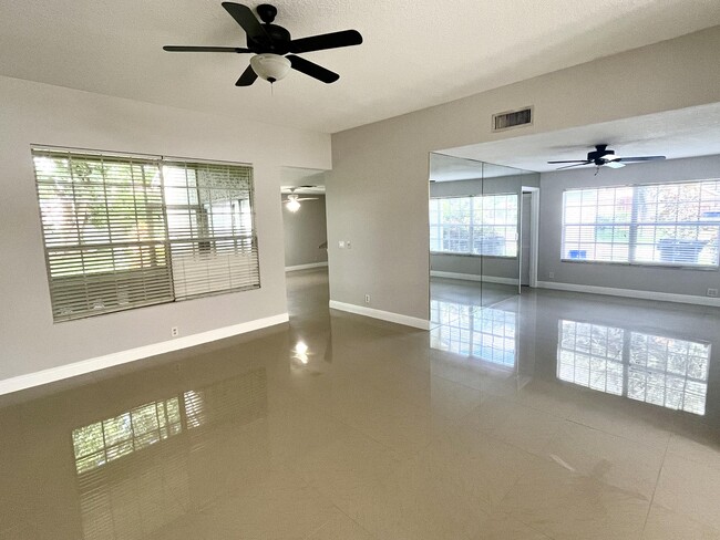 Photo - 1112 Wild Cherry Ln