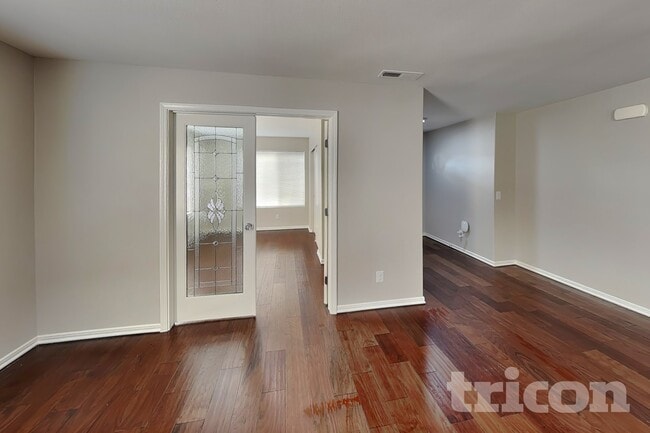 Photo - 1620 203rd St E