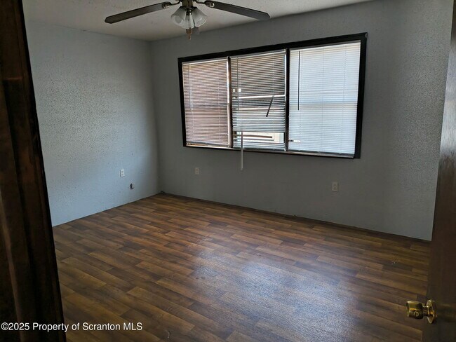 Photo - 2001 Price St