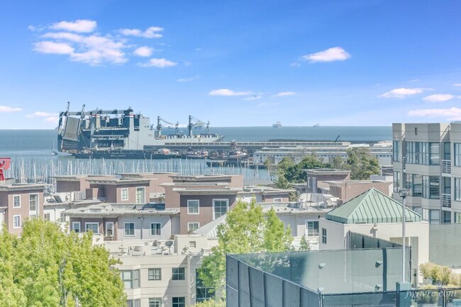 Building Photo - 219 Brannan St Unit 8k