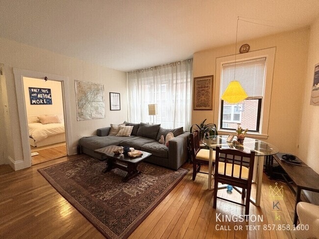 Building Photo - 122 Babcock St Unit 23R