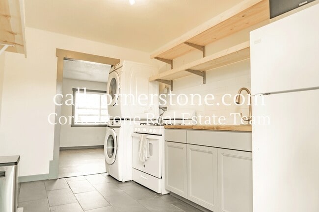 Photo - 940 S Arcadia St Unit 1