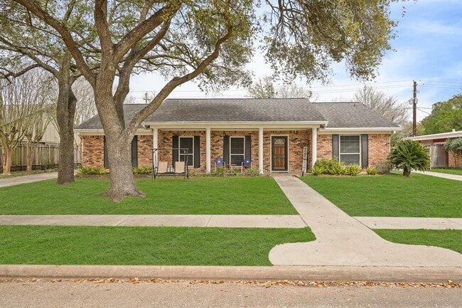 Building Photo - 5618 Bankside Dr Rental