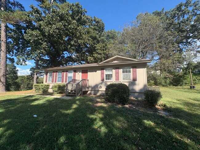 Building Photo - For Rent Rental