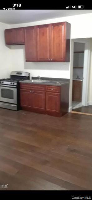 Photo - 1700 Zerega Ave